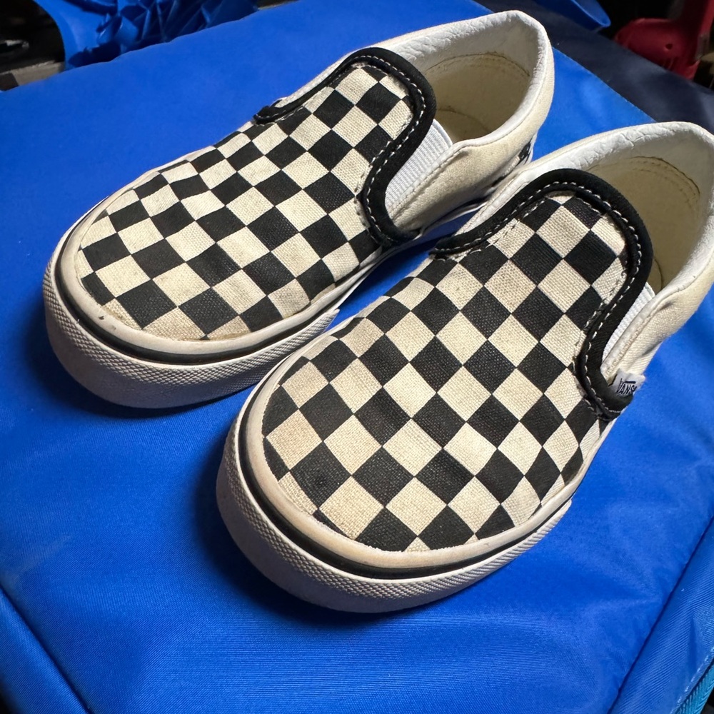 Kids black & white vans